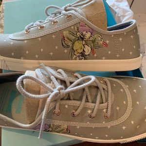 ITEM SOLD DisneyToms Snow White Seven Dwarfs Shoes